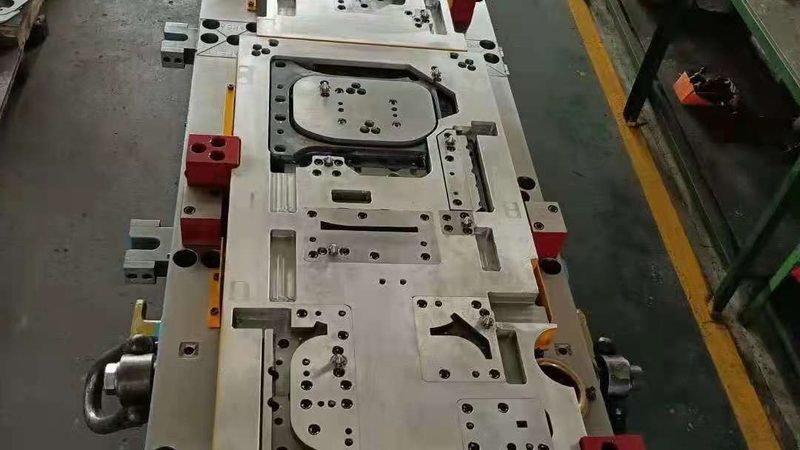 模具配件与标准件：应用场景下的选择策略