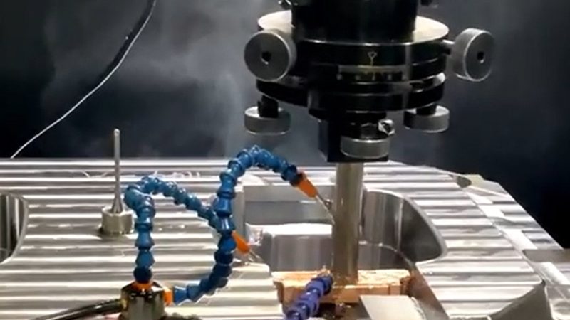 吹塑模具加工：揭秘其加工流程与关键技术